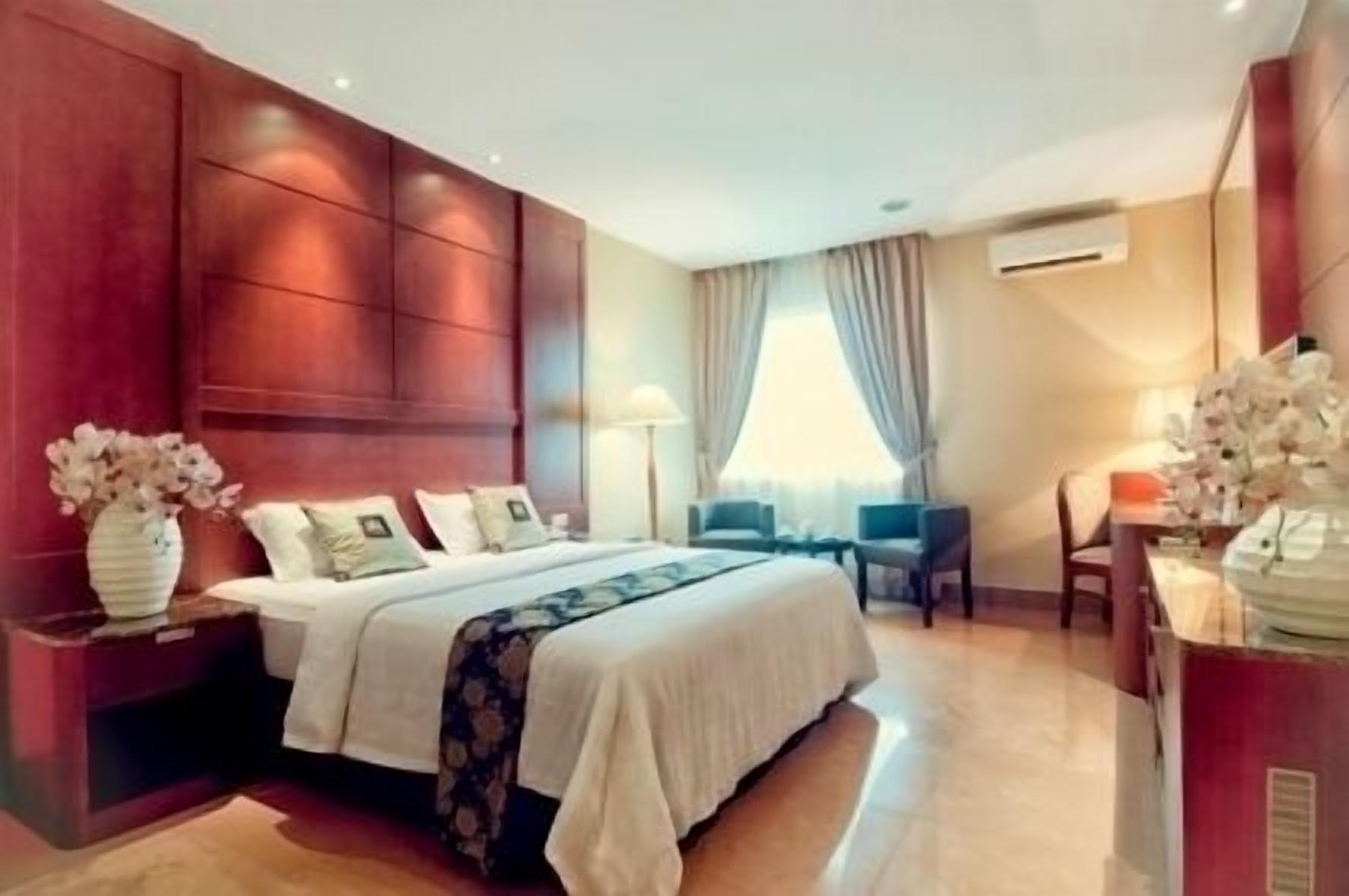 Grand Sakura Hotel Medan Eksteriør bilde