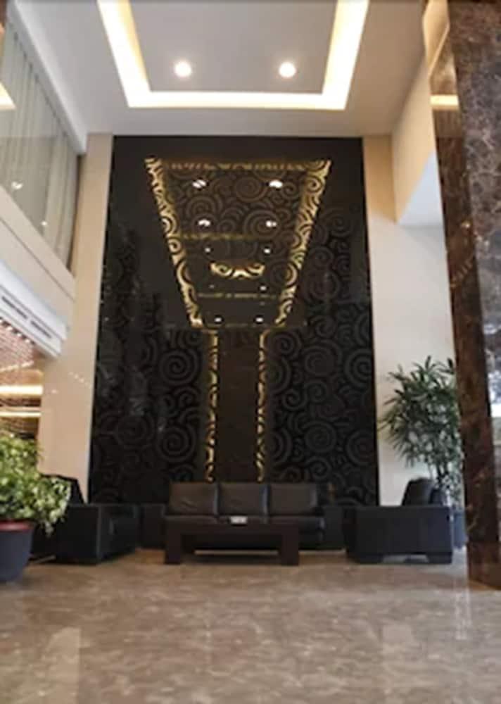 Grand Sakura Hotel Medan Eksteriør bilde