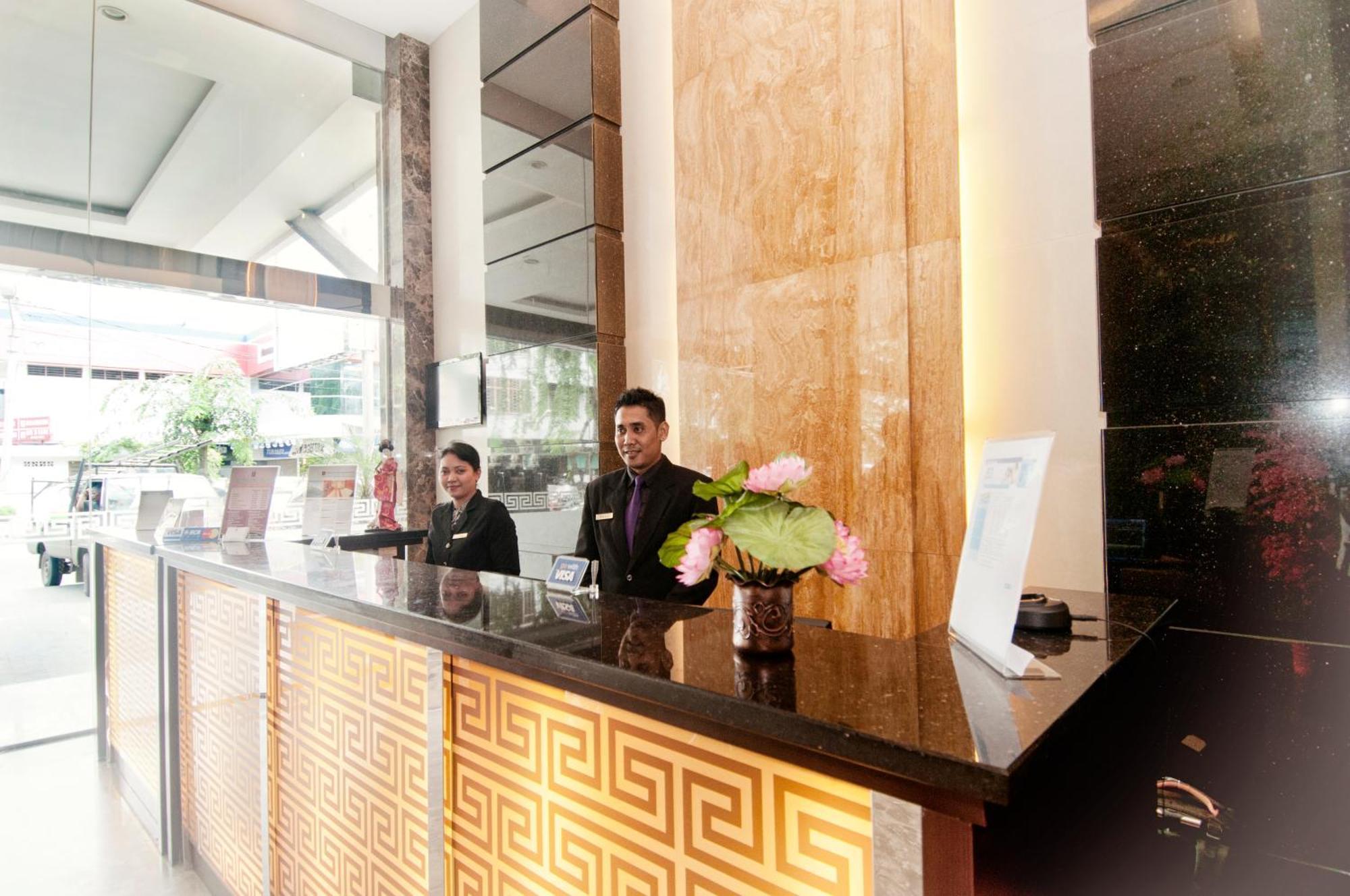 Grand Sakura Hotel Medan Eksteriør bilde