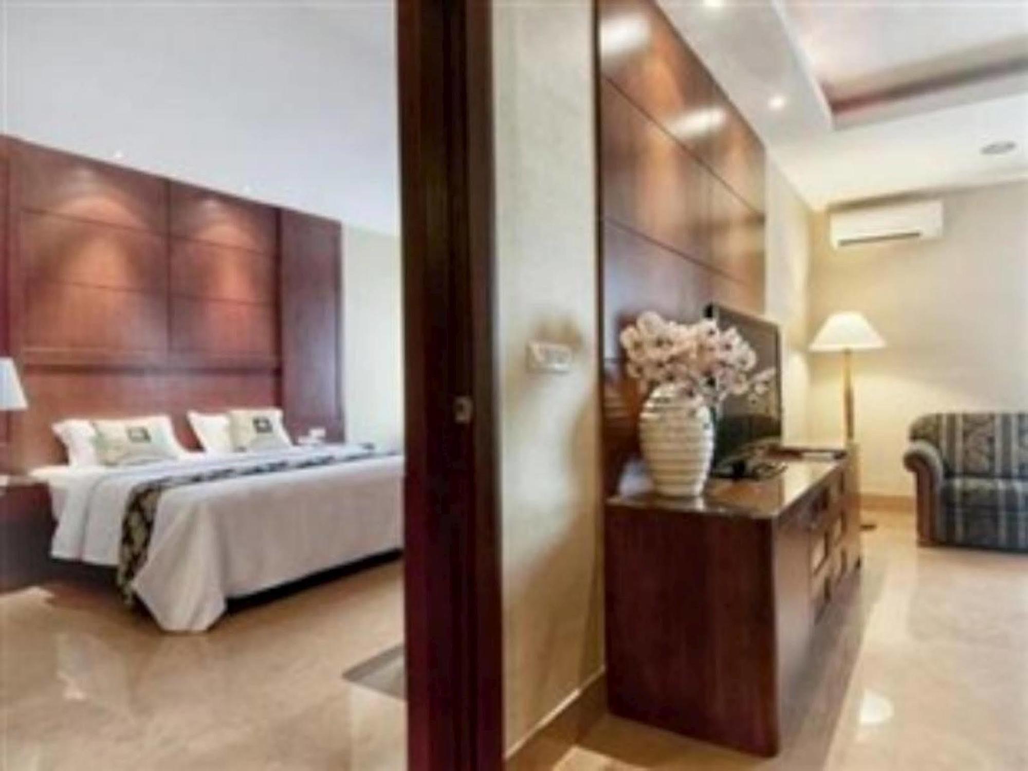 Grand Sakura Hotel Medan Eksteriør bilde